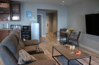 Edgewater sunrise apartment - 5