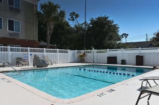 Sonesta Simply Suites Clearwater - Clearwater - 9