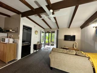 Colonial Village Resort - Hervey Bay - 7