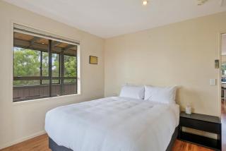 Relax on Queens - Waikanae Beach Holiday Home - Waikanae - 1