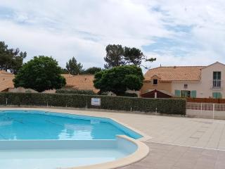 Maison avec Piscine et Jardin à Saint Jean de Monts – Idéale Familles, Proche Plages et Forêt - FR-1-323-440 - Saint-Jean-de-Monts - 3