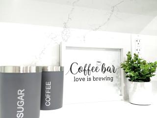 Urban Haven: 2BR/2BA+Office, Kitchen, Dining - Newcastle - 6