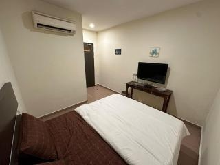 Ezzy In Hotel - Seri Manjung - 1