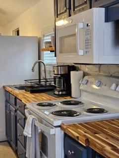 Studio 431-Vet owned 14 miles to Ft Moore - 6