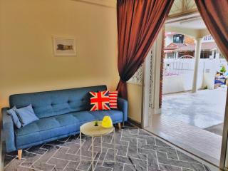 Queensbay Mall, Up to 5 Pax, 2 Bedrooms, 1 Bathroom, 1 Car Park by Star Home - Bayan Lepas - 0