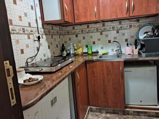 Apex Inn - 7 Min To Zayed Airport - Al Qurayyah - 3