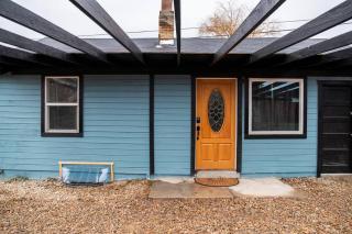 2 bed 1 bath cottage home - Price - 5