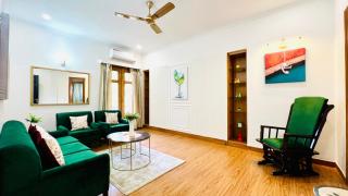 BluO Vasant Vihar PVR - Kitchen, Terrace, Lift - New Delhi - 9