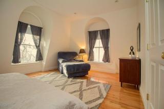 Modern Townhome,boston Vacation,2 Bath,pkg,deck - Brookline - 3