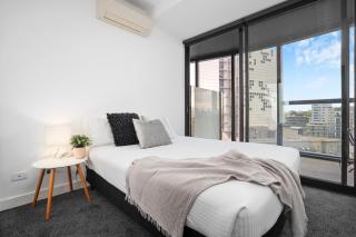 Complete Host Vogue Apartments - 5