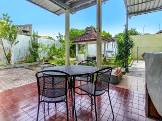 Guest House MW 46 by NmRooms - Demangan - 3
