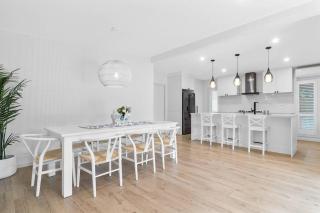 Coastal Chic Spa Retreat - Rye - 9