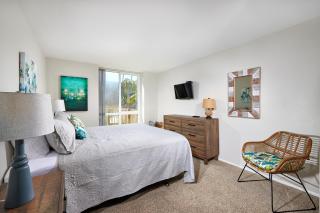 Oceanside Beach Condos - Oceanside - 9