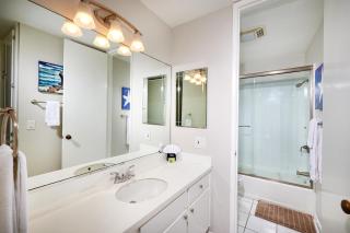 Oceanside Beach Condos - Oceanside - 4
