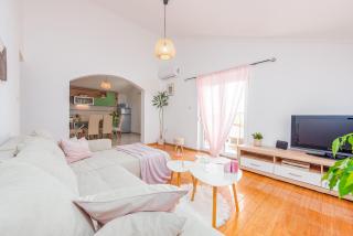 Apartment Kiara with Pool - 8