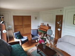Maison familiale, 15 pers, 7 chambres, piscine, déco soignée - Bais - 2