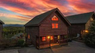 New Majestic 5 Star Amazing View, Pool, Hot Tub! - 0