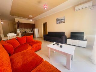 Noah Apartment with parking 10 meters from the beach and Lungomare perfect for families ! - Vlora - 1