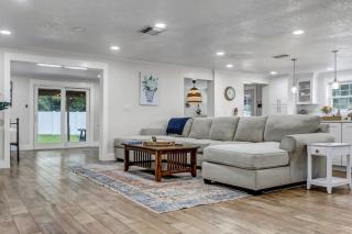 Spacious Home w Pool-Tucked Away in Jax Beach - Jacksonville Beach - 5
