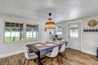 Spacious Home w Pool-Tucked Away in Jax Beach - Jacksonville Beach - 3