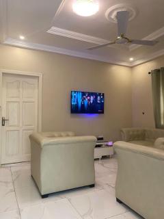 E&R Luxury Apartment - Accra - 6