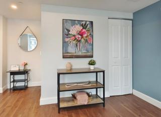 Fun Cozy 1 Br King Apts - 1 25 Mile Walk to TIAA Bnk Fld - Jacksonville - 3