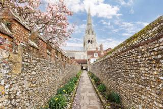St Richard's Apartment - Chichester - 4