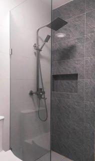 Saphir Townhouse 5 to 6 pax rooftop terrace, Cavite - Imus - 3