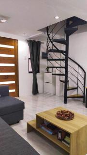 Saphir Townhouse 5 to 6 pax rooftop terrace, Cavite - 7