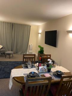 Stunning 2-Bed Apartment in London - 3