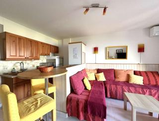 LA BAIE Studio cabine climatisé, vue mer, pour 4 personnes avec piscine sur la presqu'île de Giens à Hyères - Hyères - 2