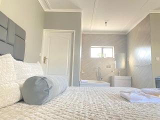 Cumberland Guest Lodge - 1