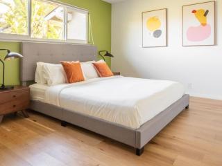 Redwood City 3br w patio nr restaurants trails SFO-1561 - 2