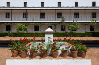 Magno Apartments San Laureano - Private Parking included - Seville - 2