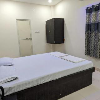 AATITHYA HOME STAY - Ujjain - 1