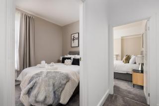The Executive - Central Plymouth House - Sleeps 8 - Habita Property - Plymouth - 3