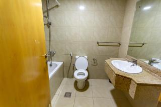 Masters and Double Rooms For Girls ONLY in Marina, Dubai - Dubai - 3