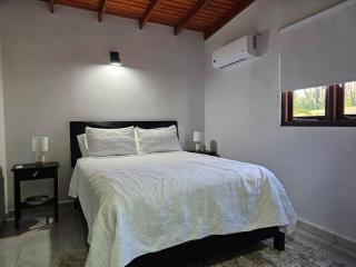 Yellow Cunucu-4 Bedrooms House - Paraguaná - 3