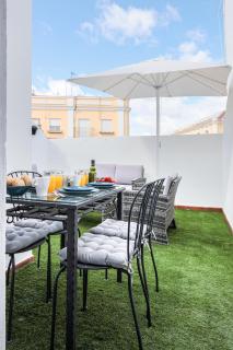 Bonito duplex con terraza calle Féria - Seville - 9