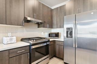 Cozysuites PHX RORO Gym, Pool, Pets, Parking! #2 - Phoenix - 1