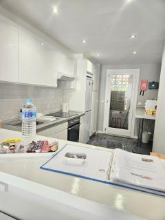 Duquesa 'Penthouse' Large apt close to port/beach - Manilva - 4