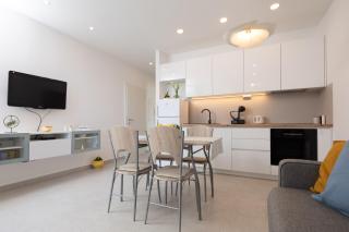 Atlantis Beachfront Apartment - Jesenice - 9