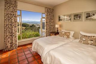 4 Bedroomed Holiday Home With Extensive Views - 1