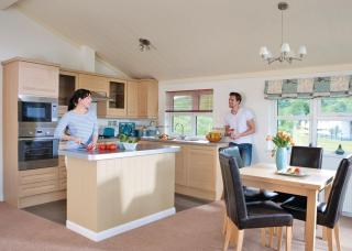 Parmontley Hall Lodges - Whitfield - 6