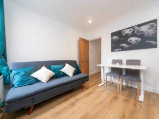 Charming Period Home near Surbiton with Garden - Londra - 3