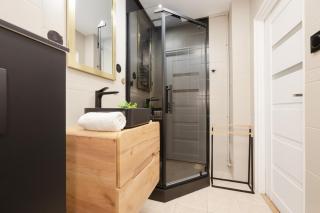 Family Unique Apartment for 4 people in Warsaw Wola by Noclegi Renters - Varsavia - 5