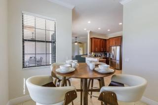 Great Location, Minutes to the Beach, Two Heated pools , sleeps 17! - Pelican Junction - Roelens - Cape Coral - 3