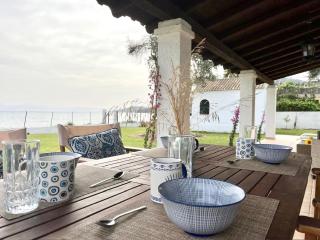 Beachfront Villa with Garden - Valentine Corfu - Mesongi - 3