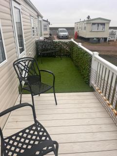 Ref 40035Nd - Superb Caravan With Decking Free Wifi At North Denes Holiday Park - Lowestoft - 9