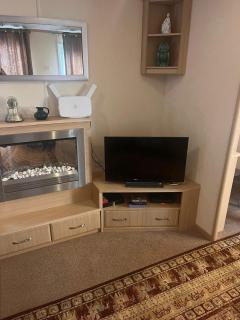 Ref 40035Nd - Superb Caravan With Decking Free Wifi At North Denes Holiday Park - Lowestoft - 1